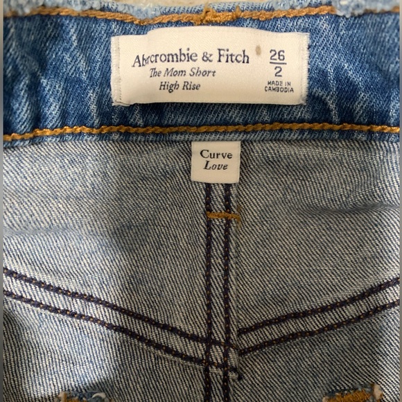 Abercrombie & Fitch The Mom High Rise Blue Jean Shorts Size 26/2 - Picture 3 of 3